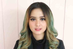 Resign dari Pramugari, Kini Eksis di Dunia Makeup