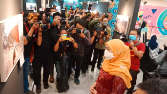 Buka Pameran Foto Bertajuk Mahameru, Khofifah Kenang Memori Taklukan Pendakian Semeru