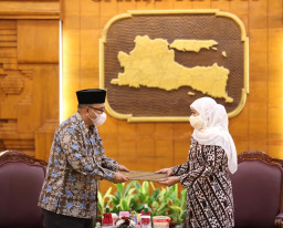 Timbul Prihanjoko Resmi Jabat Plt Bupati Probolinggo, Gubernur Khofifah Ingatkan Jalin Sinergi Dalam Menjalankan Roda Pemerintahan