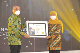 Jatim Terima Dua Penghargaan BKN Award 2021 Peringkat Pertama