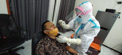 Seluruh Anggota DPRD Kota Pasuruan Dites Swab PCR