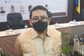 Efikasinya Diragukan Negara Lain, Fadli Zon Heran Pemerintah Masih Pakai Sinovac