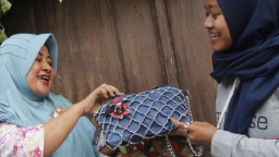 Sulap Limbah Kulit Sapi Jadi Bisnis Tas Beromzet Puluhan Juta