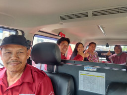 Warga Surabaya, Ngabuburit Naik Feeder WiraWiri Suroboyo