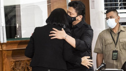 "Putri, Kau Terlalu Kejam"