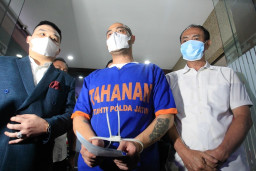 "Saya Masih Suami Venna"