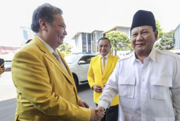Golkar Tepis Pertemuan Ketum KIM, Tunggu Jokowi