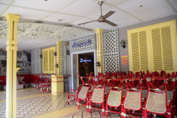 Masih Bisa Beli Es Krim, tapi Take Away Lho...