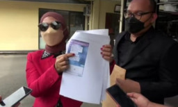 Wanita Cantik Bersuami, Goyang Seorang Menteri