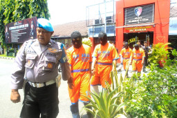 Aksi Main Hakim Tewaskan Warga Probolinggo, 5 Orang Jadi Tersangka