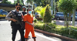 Tak Diberi Uang dan Dibelikan Mobil, Ayah Kandung Dibunuh