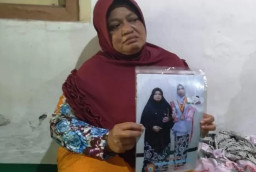 Desy Ditemukan Tewas usai Dibungkus Karung dan Dibuang di Selokan Air, Keluarga Curigai Ayah Korban