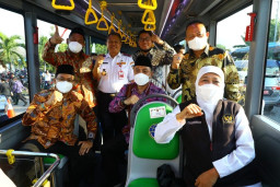Khofifah: HUT Jatim ke-77, Nikmati Bus Trans Jatim
