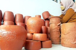 Perajin Pot Gerabah Untung Besar Selama Pandemi