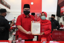 Resmi Dapat Rekom PDIP, Mas Ditho - Mbak Dewi Diminta Terjun ke Masyarakat