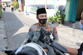 Polisi Geledah Kos "G" Dan Sita Barang Bukti