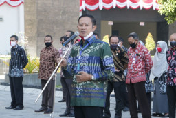 Akhirnya Yuhronur Efendi Mundur dari Jabatan Sekda Lamongan