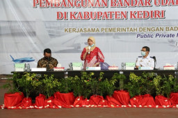Kemenhub Gelar Konsultasi Publik Bandar Udara Baru di Kabupaten Kediri
