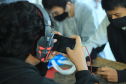 Unitomo Gelar Olahraga Kekinian untuk Generasi Milenial