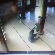 Pura-pura Ibadah, Sikat Kotak Amal Terekam CCTV