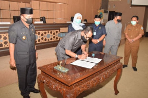 Raperda RDTR Paciran dan Pembangunan Industri Ditandatangani