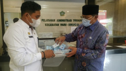 Pj. Bupati Temukan 1.700 KTP Waru Belum Diambil