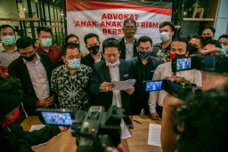 Dituduh Sebut Eri Anaknya, 65 Advokat Bela Risma Saat di Laporkan ke Polisi