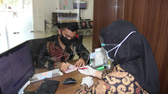 Sambut Hari Pahlawan, KAI Bagikan Voucher Tiket Gratis untuk Guru dan Nakes