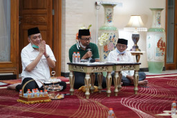 Kelana-Astutik Komitmen Tuntaskan Masalah Fasum dan Fasos Perumahan