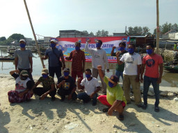 Polairud Polda Jatim, Baksos Bantu Nelayan Sukolilo