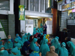 Ibu-ibu Yamiyah Istighosah Muslimat Waru Dukung BHS-Taufiqulbar