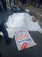 Nyalip Dari Kiri, Remaja Putri Tewas Dikolong Truk