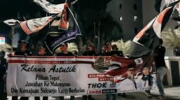 Puluhan Pemuda Sidoarjo Keren Sambut Kelana Astutik di Sun Hotel