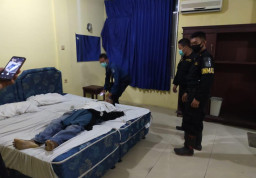 Check In dengan Perempuan, Tamu Hotel Sirkuit Mendadak Mati