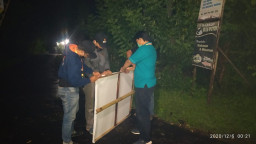 Bawaslu Blitar Tertibkan APK Masuki Masa Tenang