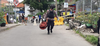 Granat Nanas Dan Peluru, Gegerkan Warga Pakis