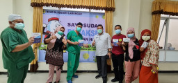 Nakes RSUD Dr Soegiri Lamongan Bentengi Diri dengan Vaksin