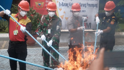 Bea Cukai Juanda Musnahkan 1,2 Juta Rokok Ilegal