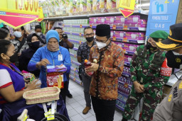 Bupati Sidoarjo Gus Muhdlor Sidak Mamin Jelang Lebaran