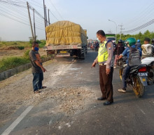 Motor Tabrak Truk Fuso, Pasutri Tewas