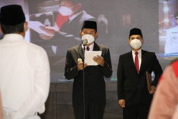 Peringati Hardiknas, Lamongan Beri Penghargaan Siswa Berprestasi