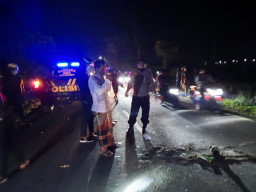 Gagal Menyalip, Perawat Terlindas Truk