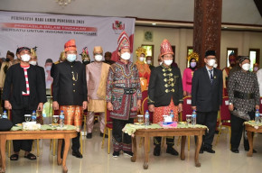 Rayakan Hari Pancasila, Bupati Yes Pakaian Adat Aceh