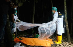 Penggali Kubur Bunuh Diri Tenggak Racun