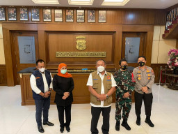 Forkopimda Jatim dan Ketua BNPB Kordinasi Perlu Perketat Pelaksanaan Prokes