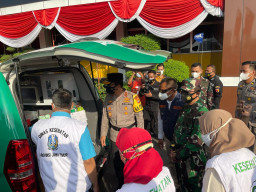 Ikut Program Vaksinasi Door To Door, Bersama Tiga Pilar, Puluhan Ambulance Dilepas