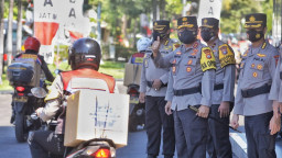 Kapolda Distribusikan 38 Sapi dan 12 Kambing Qurban, Door To Door