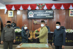 DPRD Kota Mojokerto Tetapkan Perubahan KUA PPAS Tahun 2021