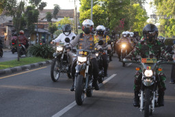 Dengan Naik Motor, Forkopimda Jatim Cek Tempat Isoter dan 3T di Posko PPKM Sidoarjo