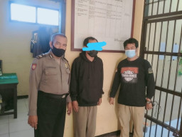 Gegara Postingan WA, Kakek di Ponorogo Sabet Teman dengan Golok